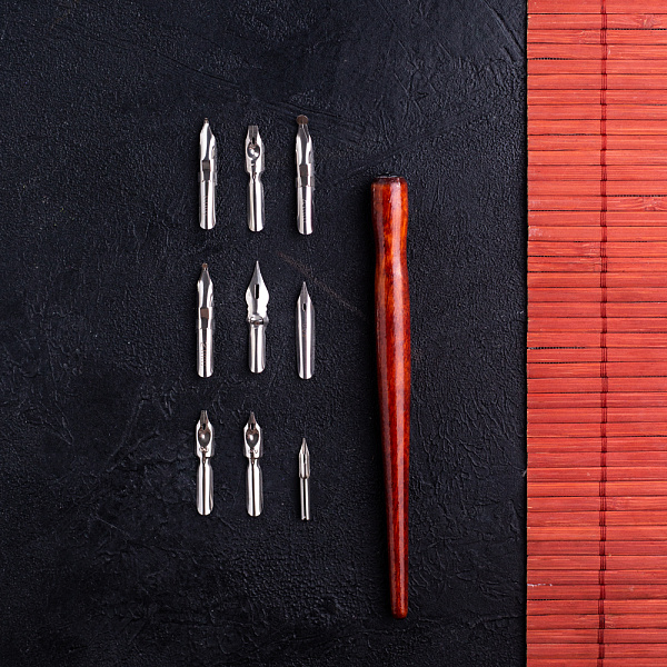 Перо для каллиграфии Малевичъ, 9 перьев с прямым держателем