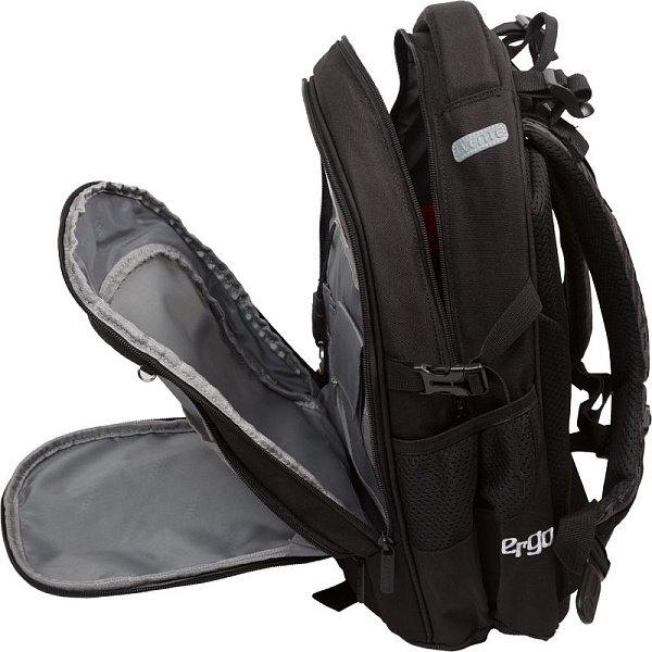 Рюкзак "deVENTE. Ergo. Sport" школьный 39x28x20 см (18 л) 600 г, 2 отделения на молнии, одно с уплотненным отделением для ноутбука до 15 дюймов и книг и карманом для учебников, второе с органайзером и карабином для ключей, передний карман на молнии с