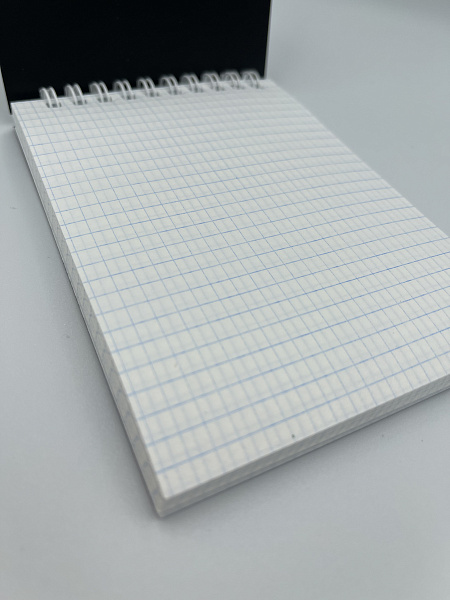 Блокнот А6 (99 х 136 мм) 80л.кл.на гребне Черная,пластиковая обложка,блок офсет