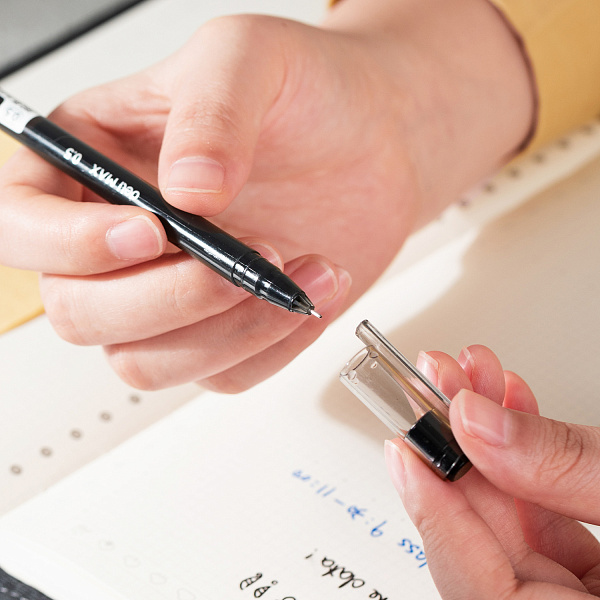 Ручка гелевая 0,5 мм Deli MaX, СИНИЙ, корп.синий