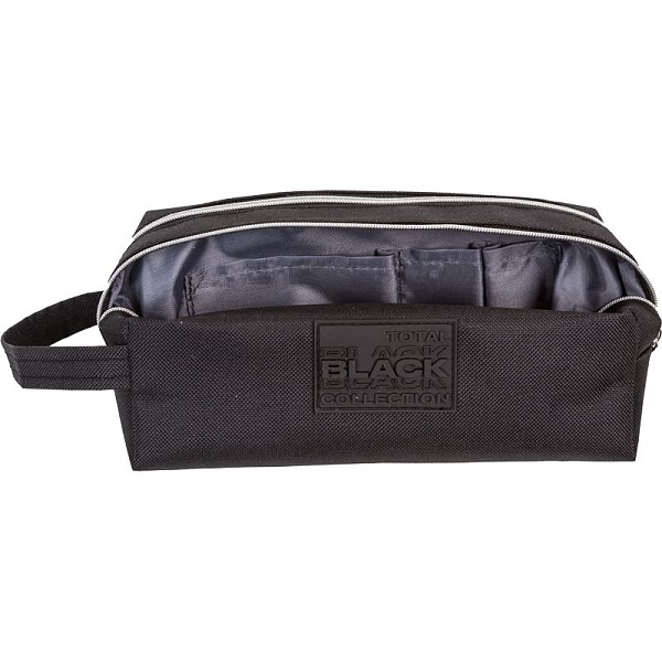 Пенал "deVENTE. TOTAL BLACK" 2секц. 210 х 90мм прямоуг.для 130 пр, текстиль.на молнии, с ручкой, каучуковой аппликацией