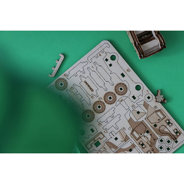 Конструктор деревянный Uniwood UNIT Бронеавтомобиль военный