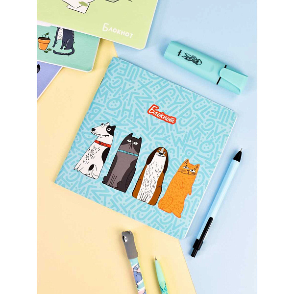 Блокнот 170*170 40 л. "АРТ-БРАТВА" /мягкий переплёт (2 скобы), полноцветная печать, матовая плёнка, Блок - белый офсет, 65 г/м², печать в одну краску, дизайнерский блок , эмбоссированна