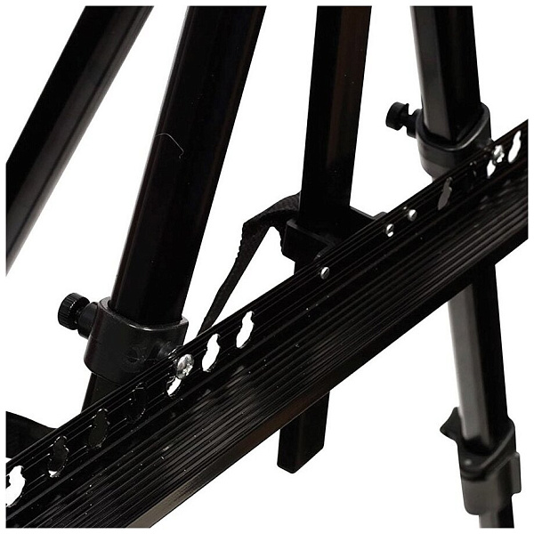 Мольберт металлический (алюмин), тренога с нижней штангой, высота 165см, высота холста 80см