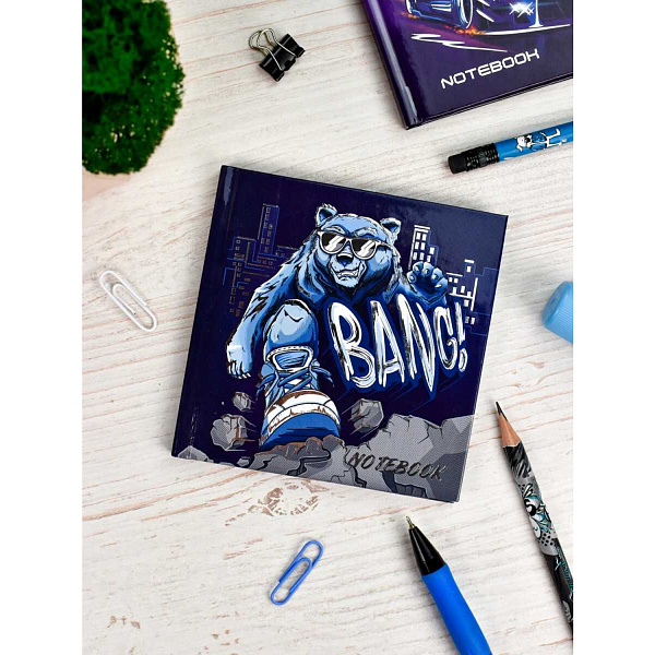 Блокнот 105*105 48 л. в точку "Notebook" "КРУТОЙ ГРИЗЛИ" /Блок - белый офсет 65 г/м², тв. переплёт, тиснение фольгой, глянцевая ламинация/