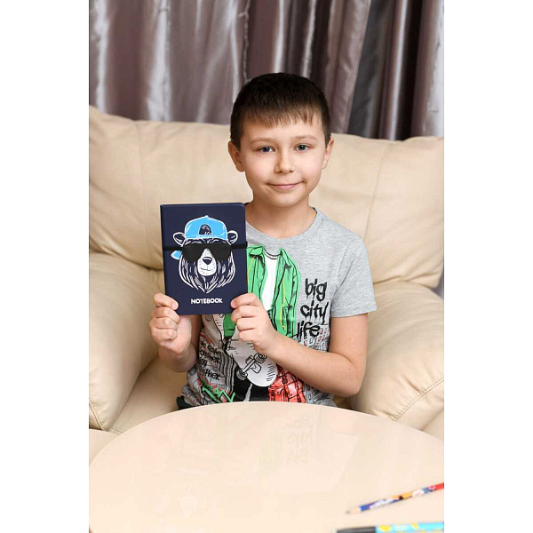 Записная книжка А6+ 120 л. "МЕДВЕДЬ" (кожзам:  126x174 мм, тв. переплёт, материал обложки: искусственная кожа "Плонже"; способ крепления блока: ниткошвейный; декор: аппликация из искусстве