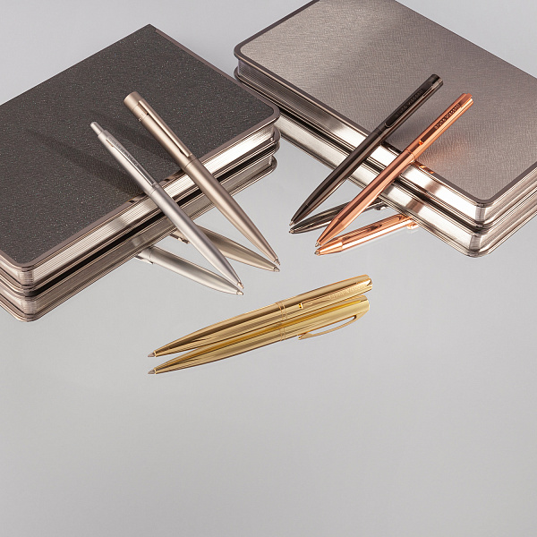 Ручка шарик. автомат 0,7 мм"BERGAMO"  СИНЯЯ  (корпус металл Розовое Золото)