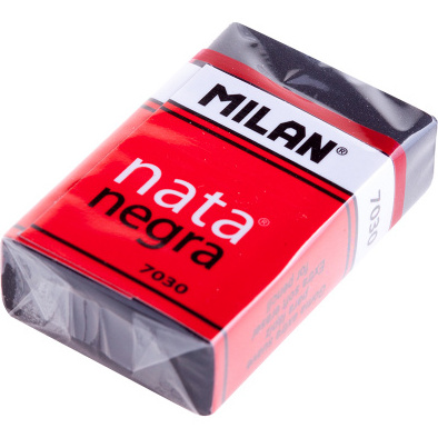 Ластик Milan "Nata Negra 7030", прямоугольный, пластик, картонный держатель, черный, 39*24*10мм